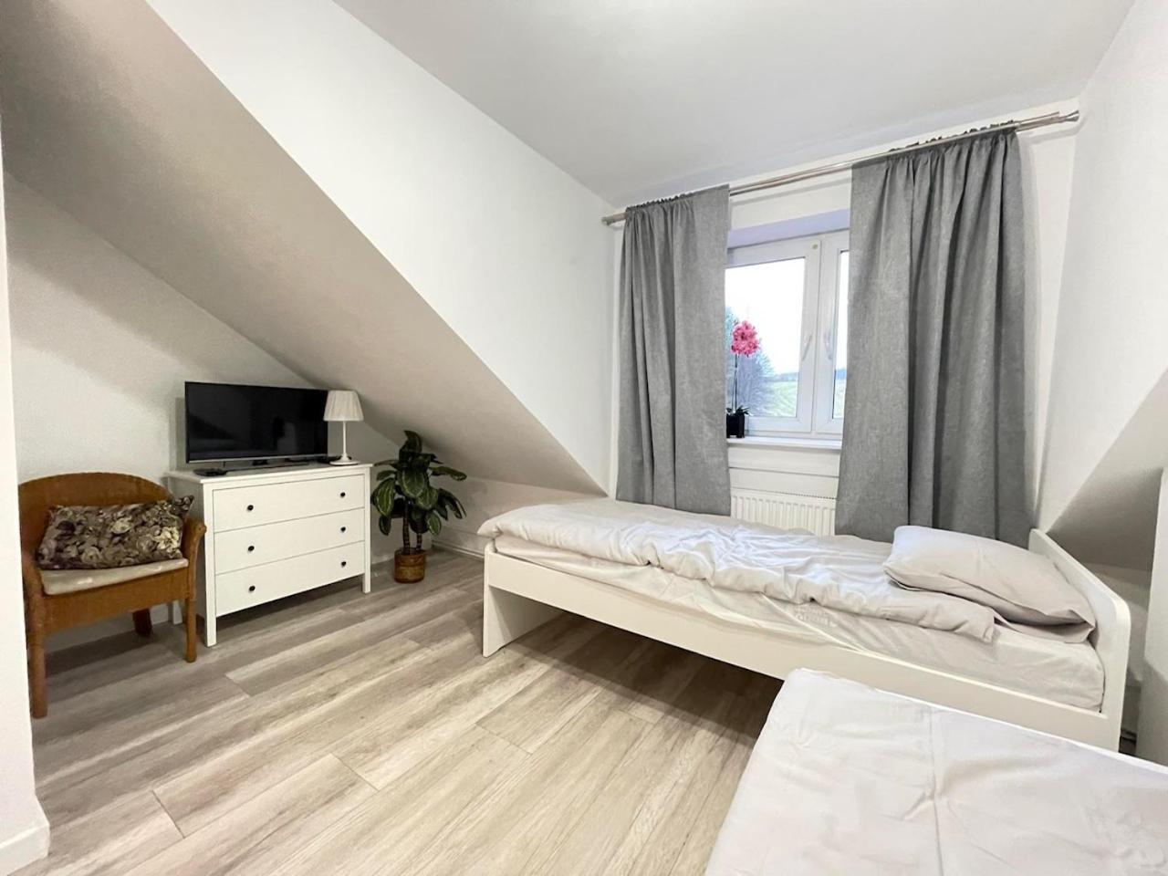 Ostoya Roztocze Hotel Szczebrzeszyn Екстериор снимка