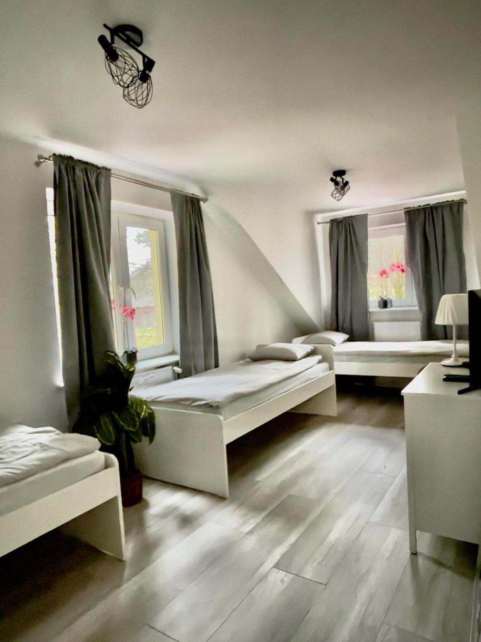Ostoya Roztocze Hotel Szczebrzeszyn Екстериор снимка