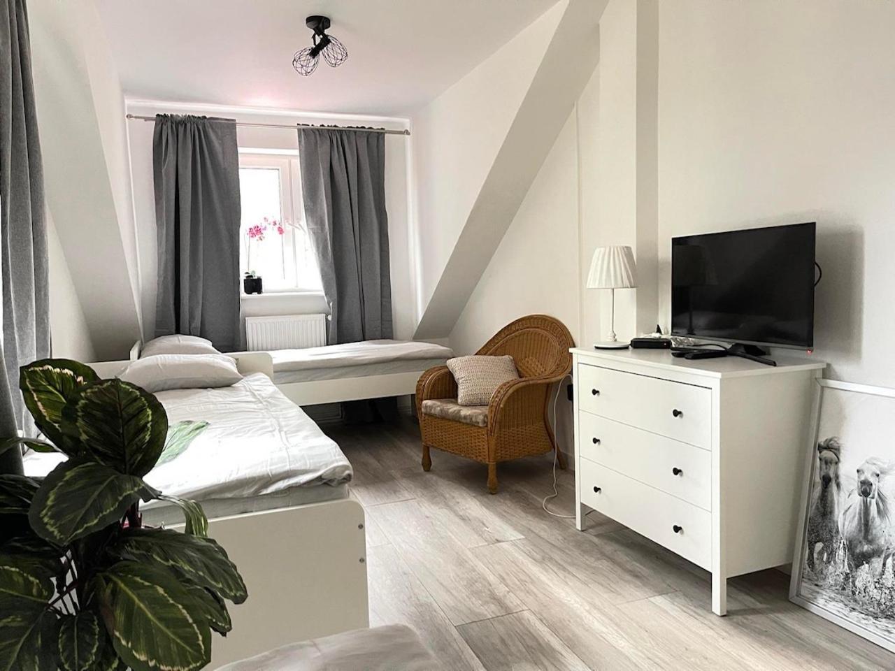 Ostoya Roztocze Hotel Szczebrzeszyn Екстериор снимка