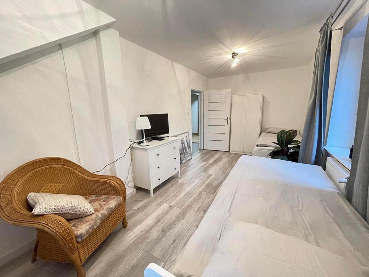 Ostoya Roztocze Hotel Szczebrzeszyn Екстериор снимка