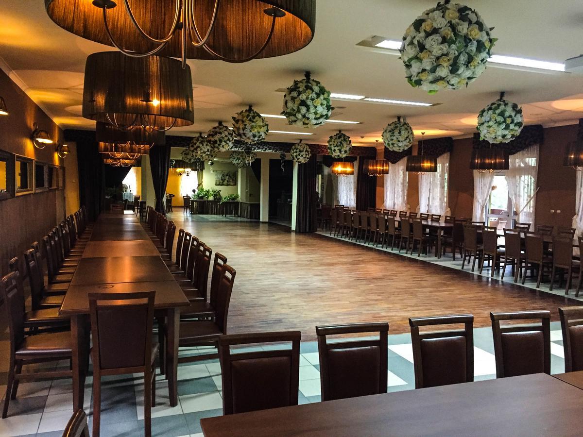 Ostoya Roztocze Hotel Szczebrzeszyn Екстериор снимка